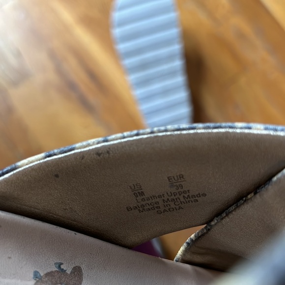 Sam Edelman Slides - Picture 4 of 4